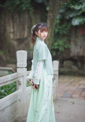 青青青在线香蕉免费国产_BD国语电影免费在线